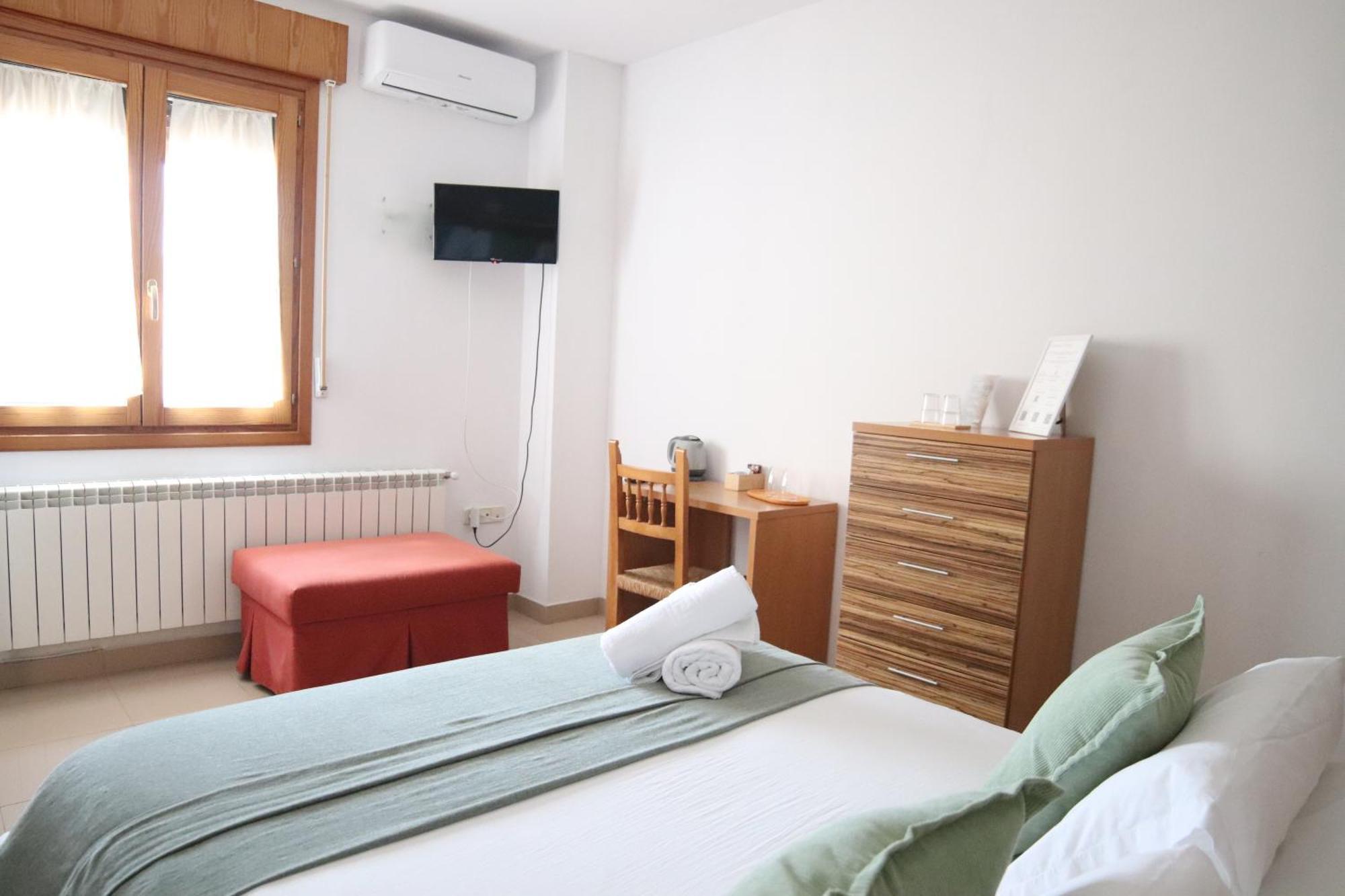 Hostal-Casa Rural Rosa-Nonna Siguenza Buitenkant foto